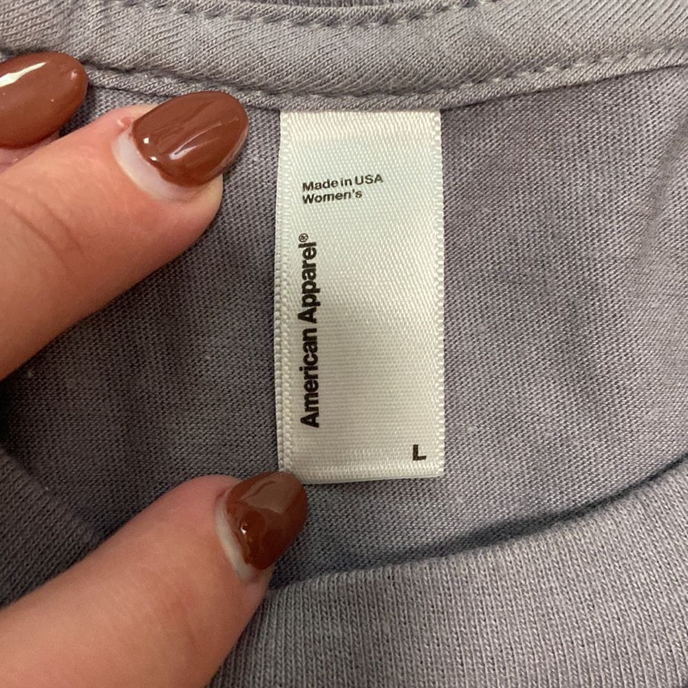 E143 Be You Barbie Grey Sz. L  T-shirt  NWOT - Picture 3 of 8